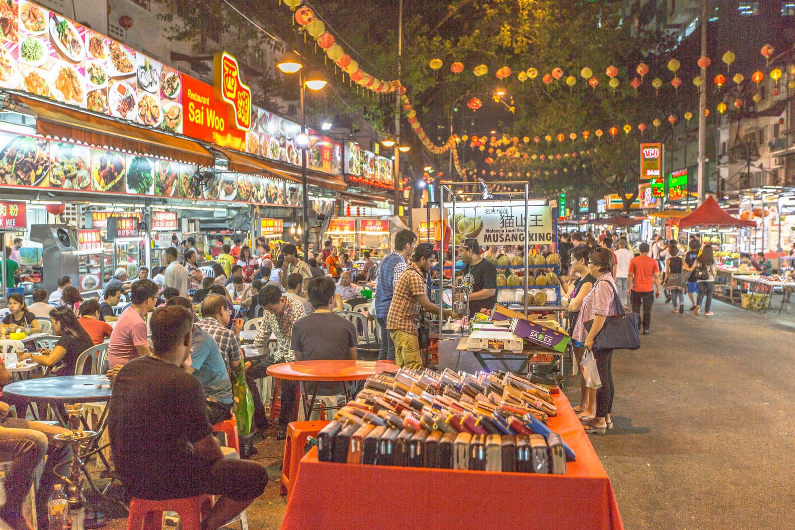 Jalan Alor food street at night