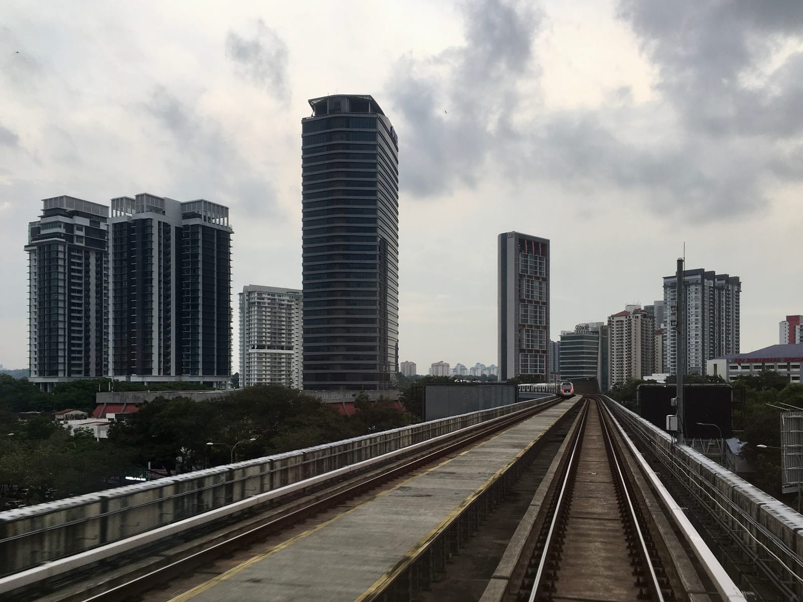 The elevated MRT Kajang Line at TTDI