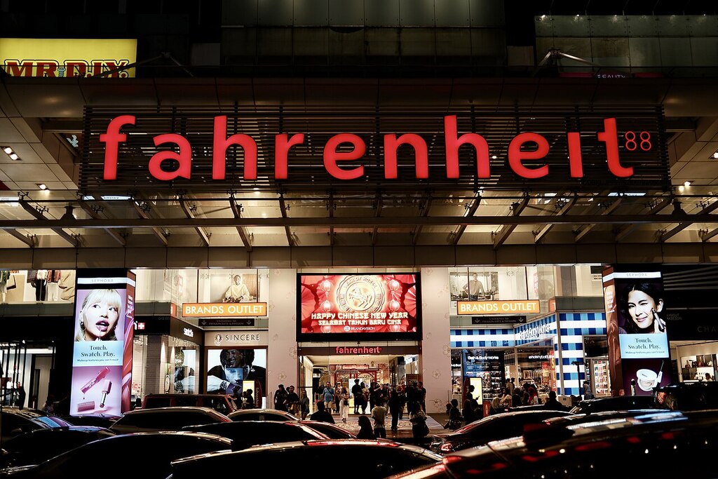 Fahrenheit88 streetwear mall