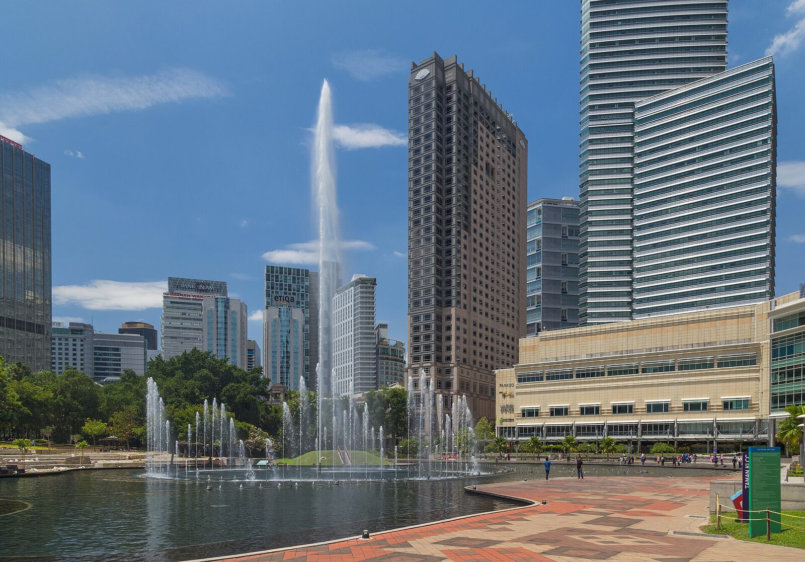 KLCC Park and Lake Symphony