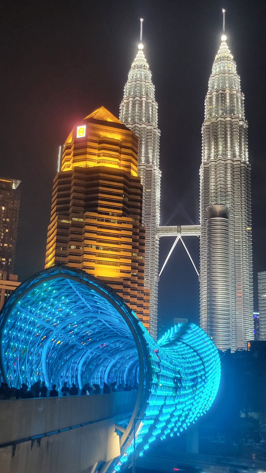 Saloma Link bridge and the towers at night